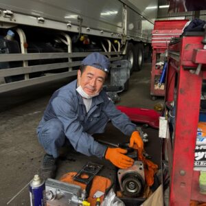中央自動車商会通信10月号 大村が国家2級整備士試験に挑戦!