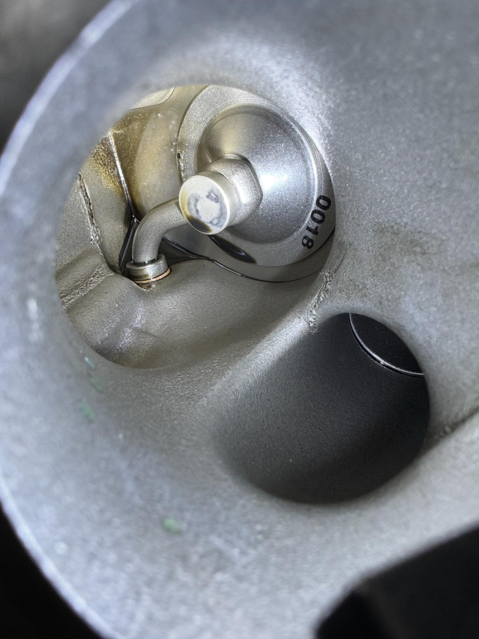 マツダCX5のターボ故障。大量オイル漏れ